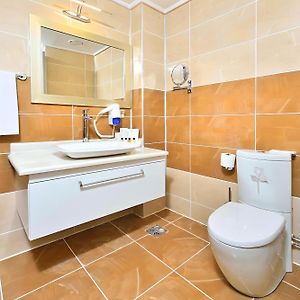 Large İki Kişilik Oda